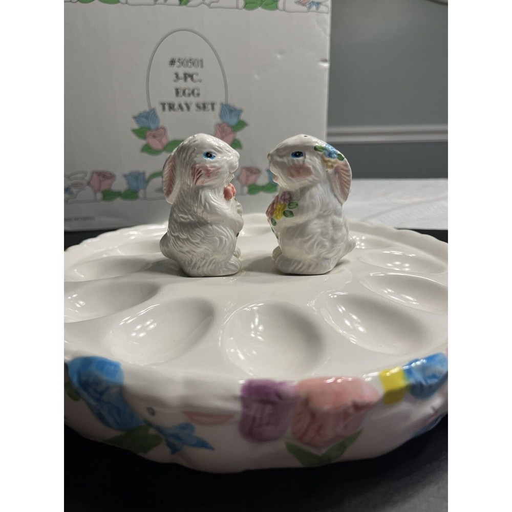Ceramic Easter Egg Plate with Bunny Rabbit Salt n Pepper Shakers IOB